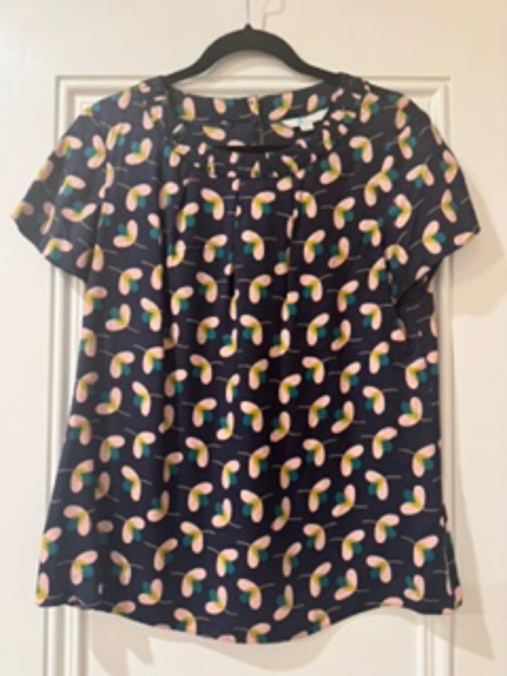 Worn once!! EUC Boden Silk-Blend Punk/Green/Navy Floral Carey Top, Size 10